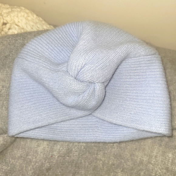 Auxiliary Accessories - Auxiliary Aritzia blue cashmere toque